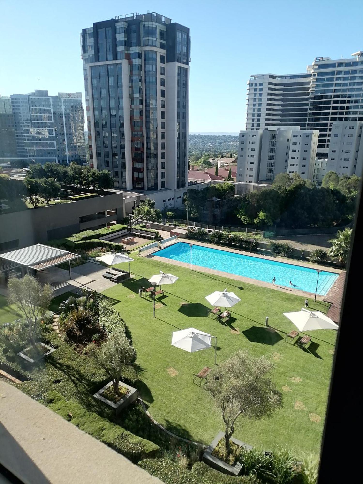 Emabheleni Executive Suites Westpoint Йоханесбург Екстериор снимка
